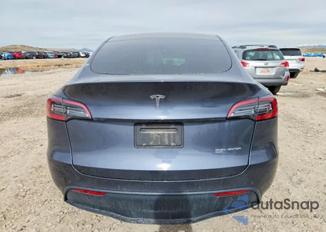 2022 Tesla Model Y from USA, damaged, VIN 7SAYGDEE3NF360417